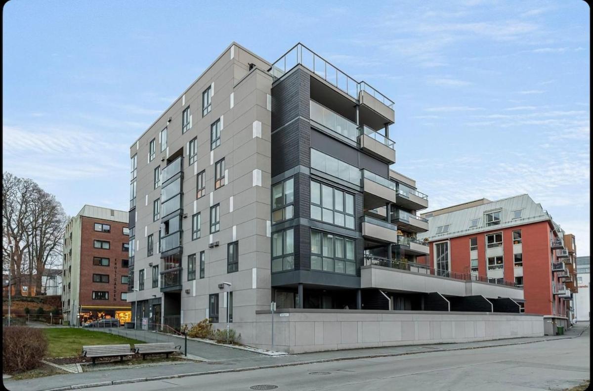 Modern Three-room Apartment, Private Terrace And Roof Terrace Trondheim